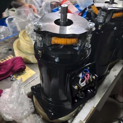 Motor de reducción de alto par de 3 fases 550W/700W para brazo de cargador de máquina herramienta CNC